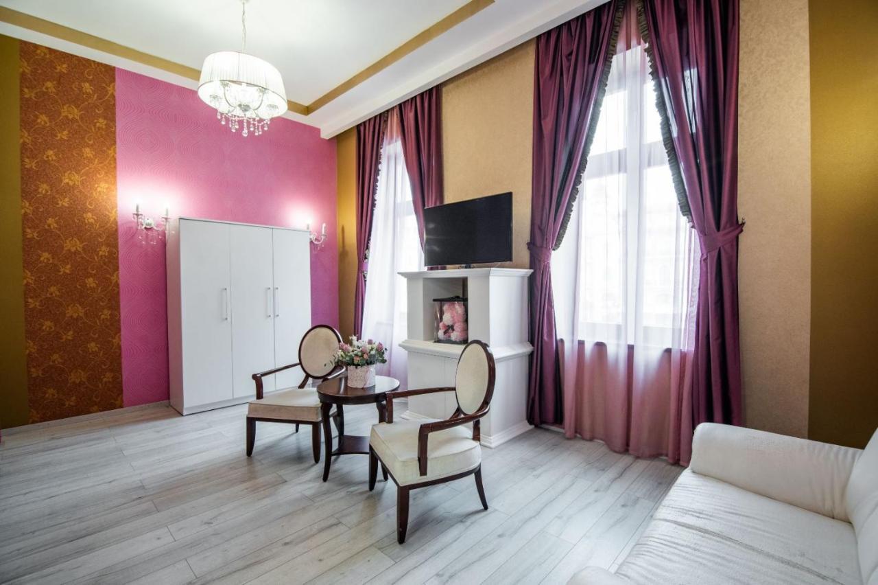 La Teatru Boudoir *